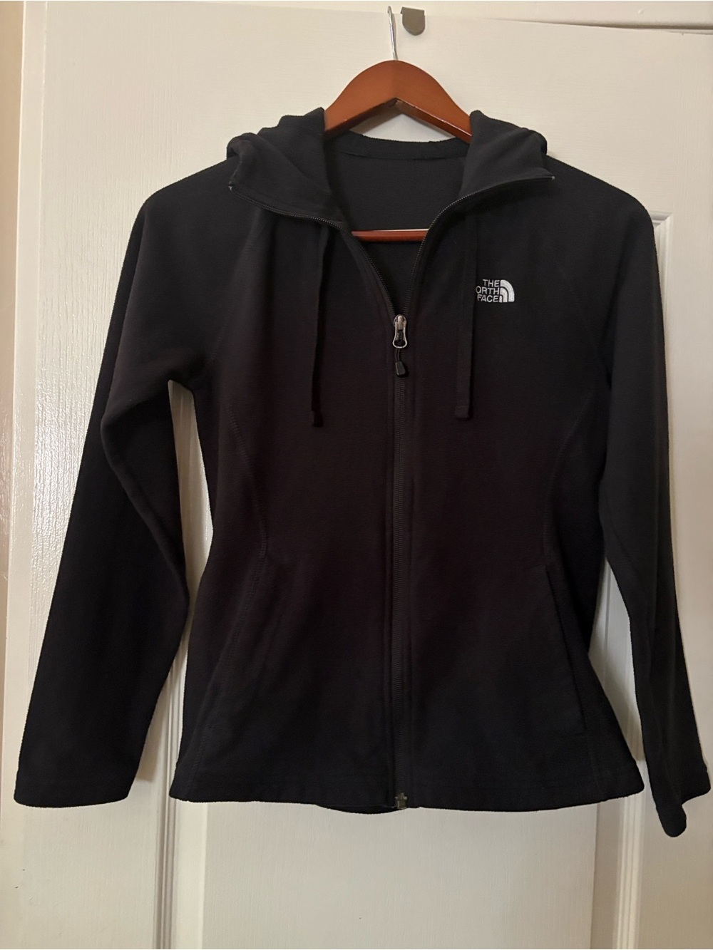 The North Face Women's Black Full-Zip Hooded Fleece Jacket